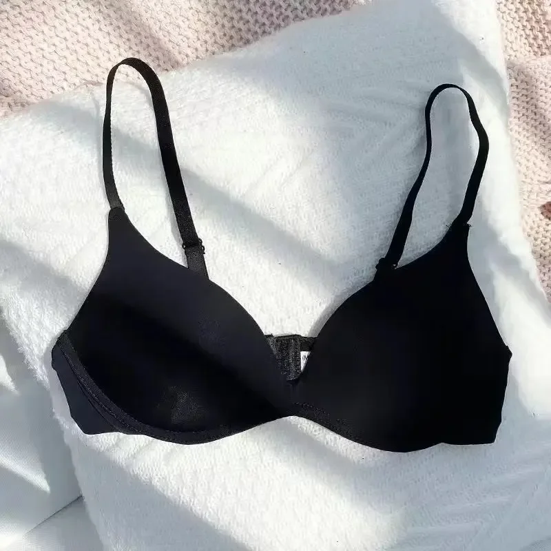 Japanese One-piece Smooth Girl - огляд і ціна Sleep Bra Bralette